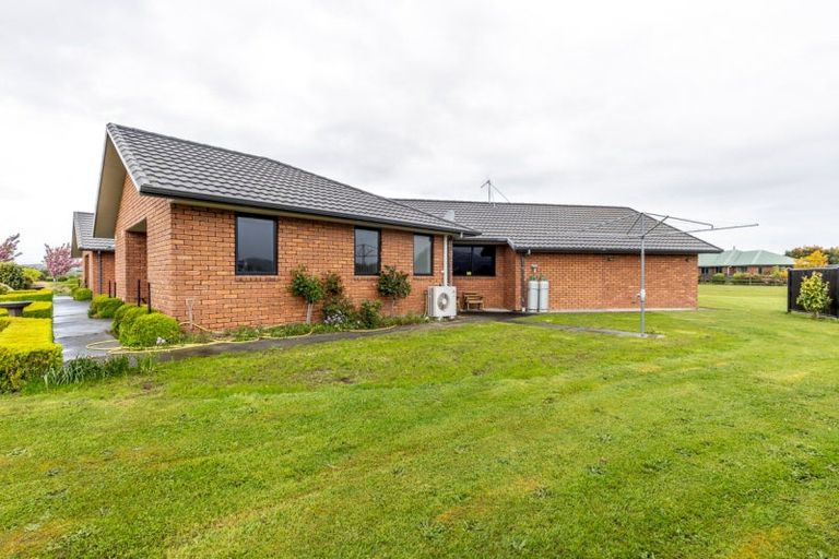 Photo of property in 28 Pukutahi Drive, Te Anau, 9600