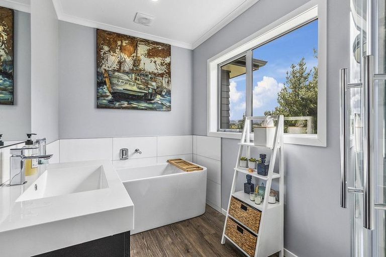 Photo of property in 148 Endeavour Drive, Whitby, Porirua, 5024