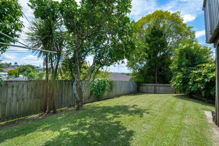 Photo of property in 2/12 Jenelin Road, Glendene, Auckland, 0602