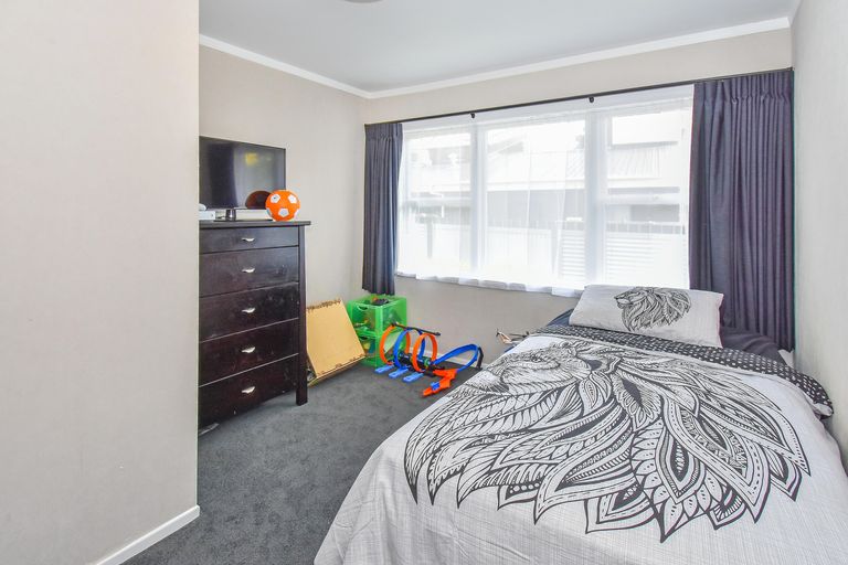 Photo of property in 431a Great South Road, Opaheke, Papakura, 2113