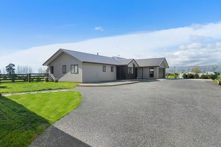 Photo of property in 102 Kukutauaki Road, Koputaroa, Levin, 5575