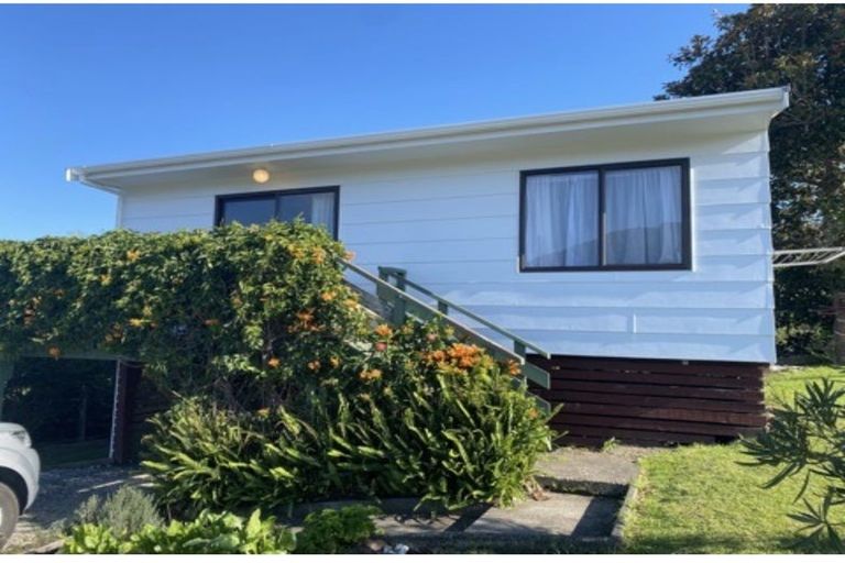 Photo of property in 3 Whangarei Heads Road, Onerahi, Whangarei Heads, 0110