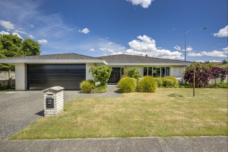 Photo of property in 2 Fern Grove, Taradale, Napier, 4112