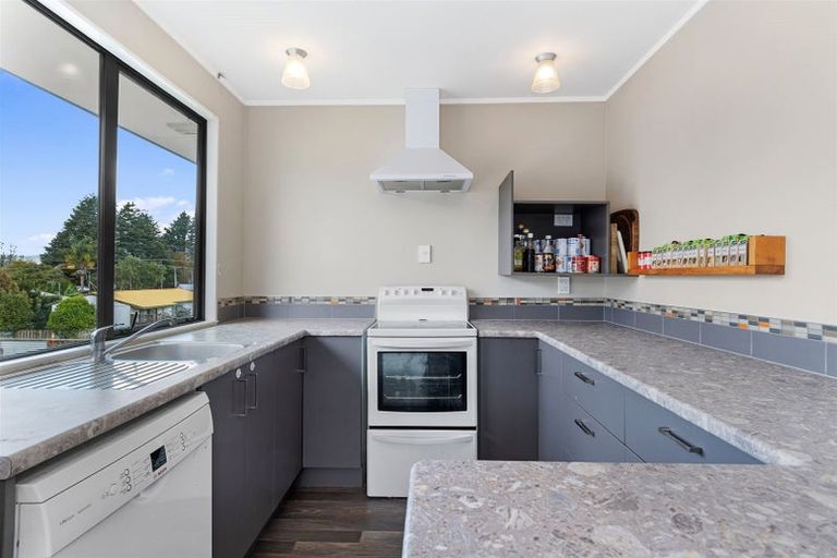 Photo of property in 17a Roys Road, Parkvale, Tauranga, 3112