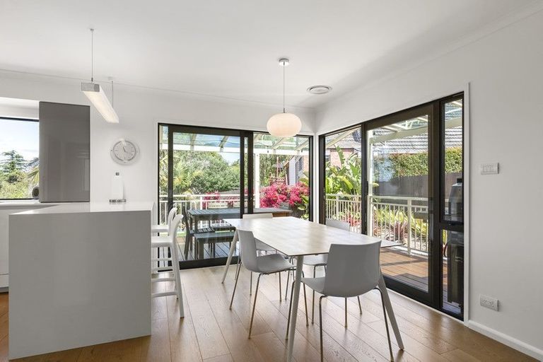 Photo of property in 11 Holyoake Place, Chatswood, Auckland, 0626