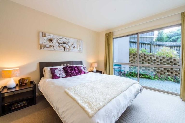 Photo of property in 1/293 East Coast Road, Mairangi Bay, Auckland, 0630
