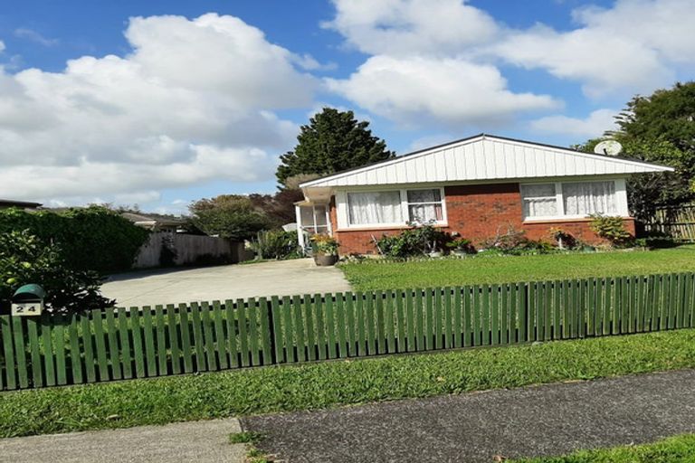 Photo of property in 1/4 Roseburn Place, Pakuranga, Auckland, 2010