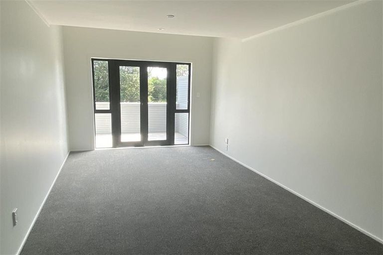 Photo of property in 20a/30 Westward Ho, Glen Eden, Auckland, 0602