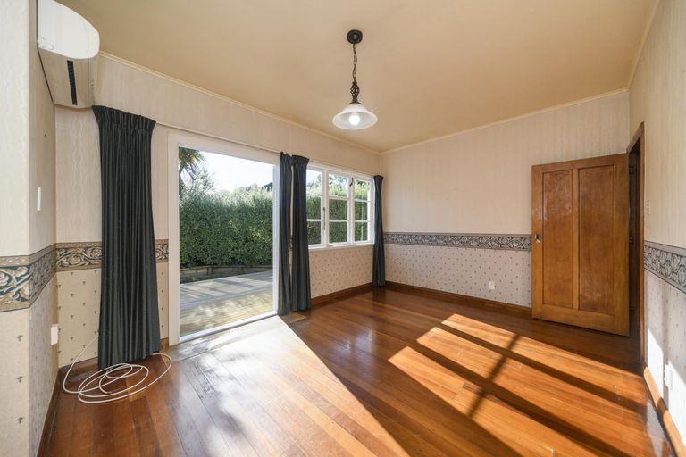 Photo of property in 6 Nathan Place, West End, Palmerston North, 4412