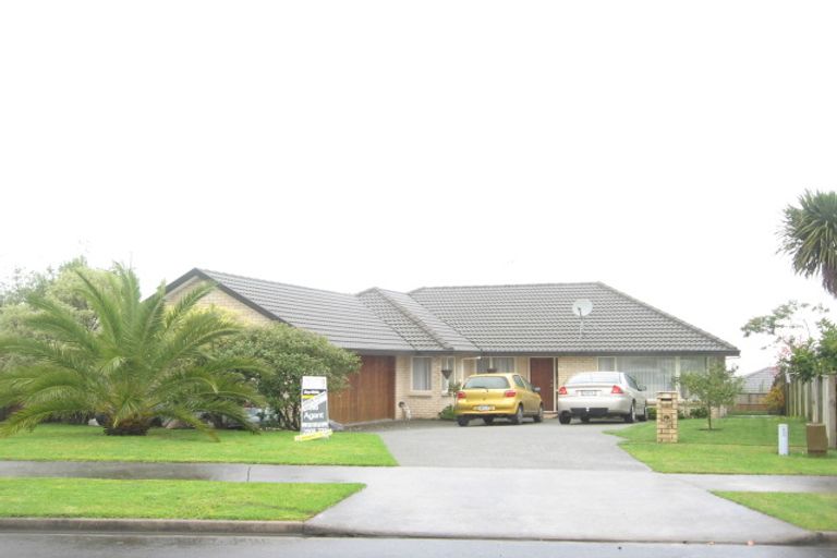 Photo of property in 13 Menen Place, Manurewa, Auckland, 2105