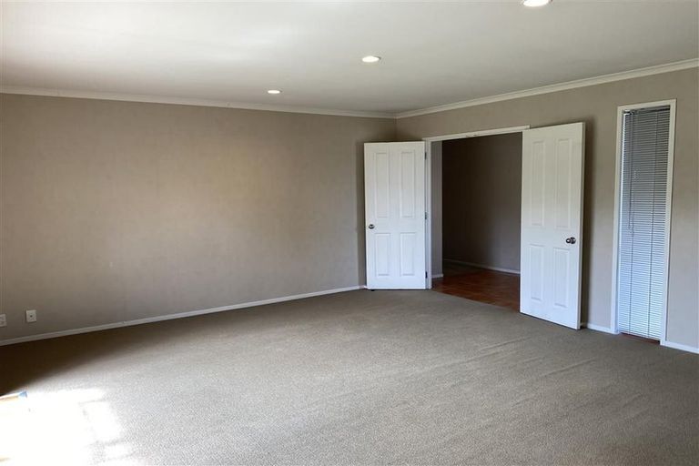 Photo of property in 487 Te Irirangi Drive, Flat Bush, Auckland, 2013