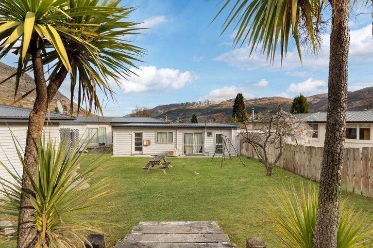 Photo of property in 9 Southberg Avenue, Frankton, Queenstown, 9300