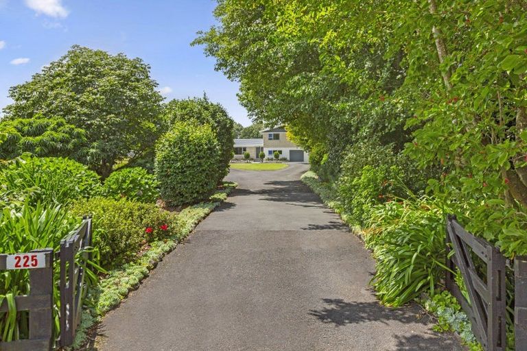 Photo of property in 225 Hoeka Road, Matangi, Hamilton, 3284