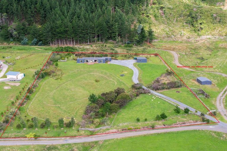 Photo of property in 29 Eastern Rise, Manakau, 5573