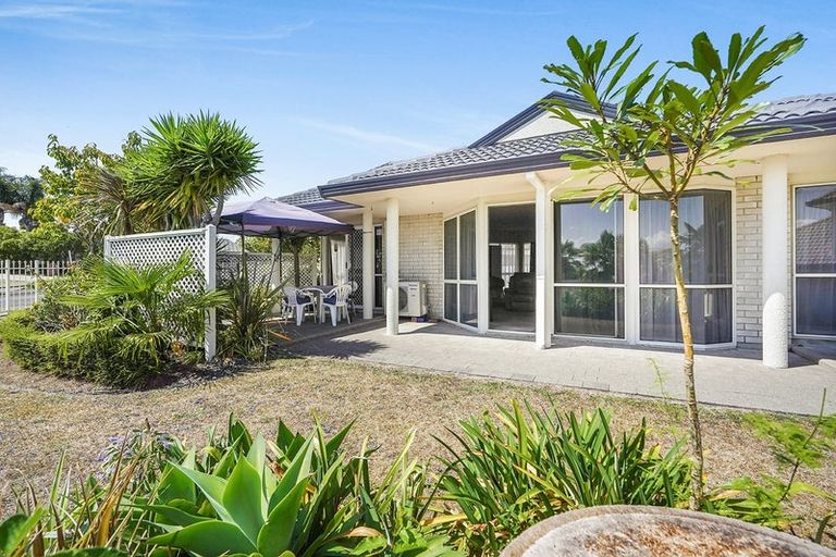 Photo of property in 2 Sunset Close, Western Heights, Hamilton, 3200