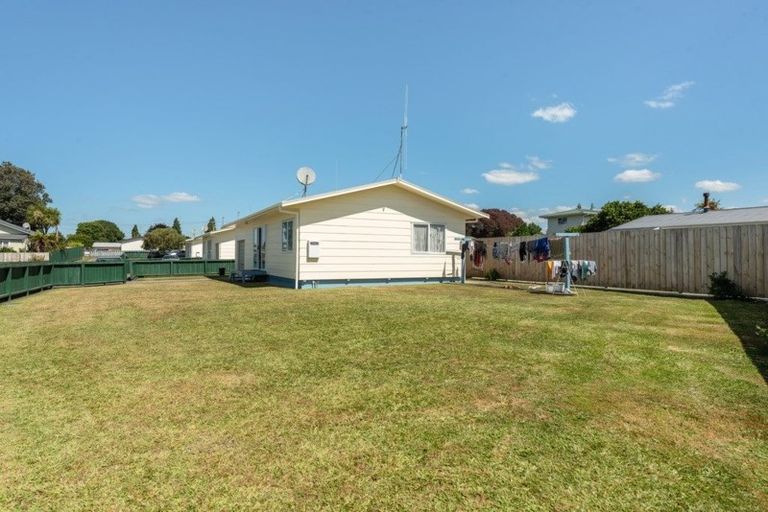 Photo of property in 16 Harris Street, Naenae, Lower Hutt, 5011