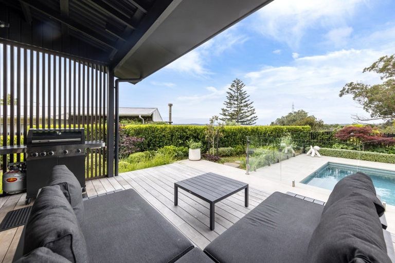 Photo of property in 56 Covil Avenue, Te Atatu South, Auckland, 0610