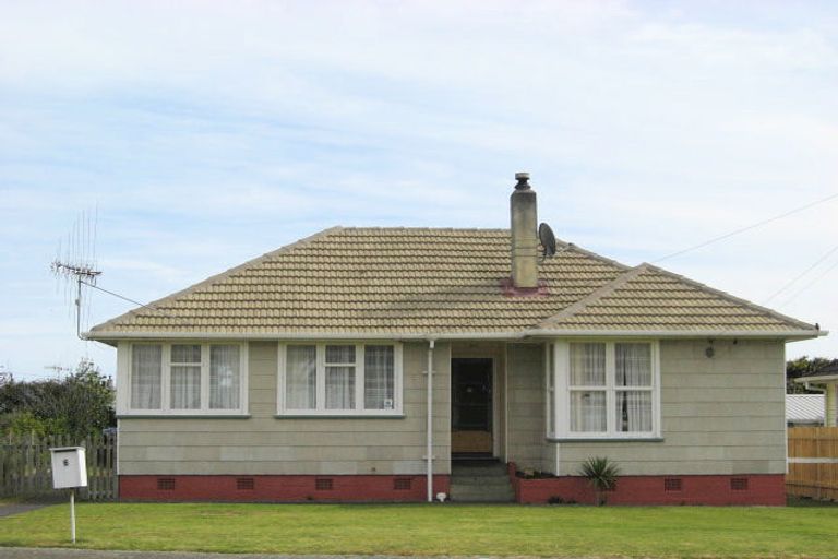 Photo of property in 6 Kauri Street, Gonville, Whanganui, 4501