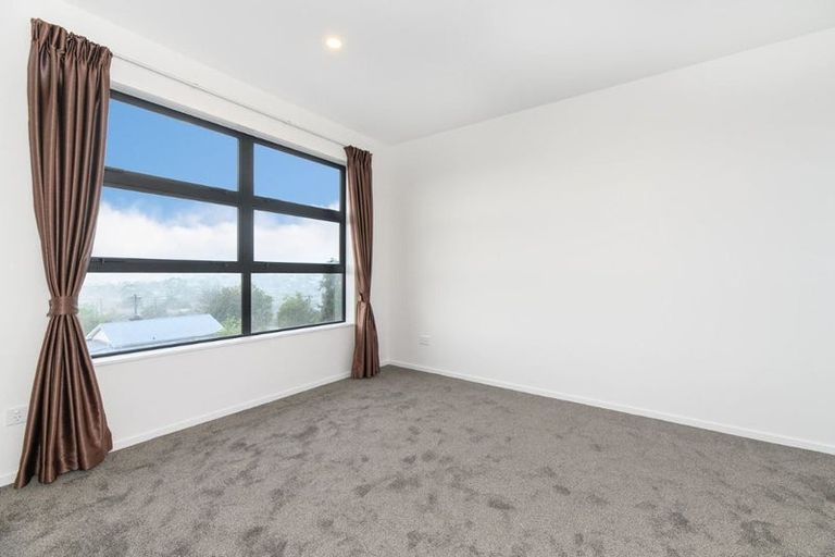 Photo of property in 4/60 Triangle Road, Massey, Auckland, 0614