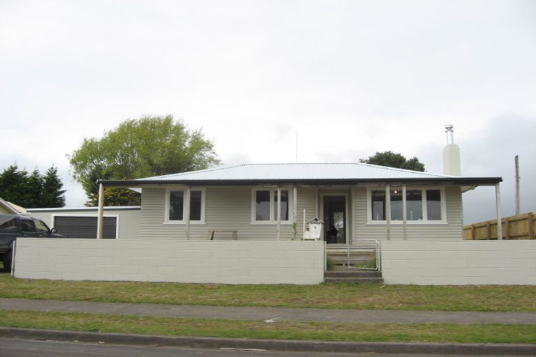 Photo of property in 6 Mckellar Street, Oakura, 4314