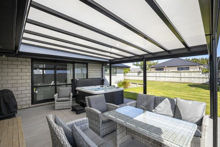 Photo of property in 39 Aratapu Street, Waitara, 4320