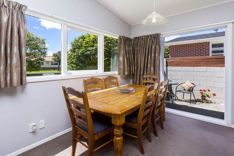 Photo of property in 17 Kiwi Street, Heretaunga, Upper Hutt, 5018