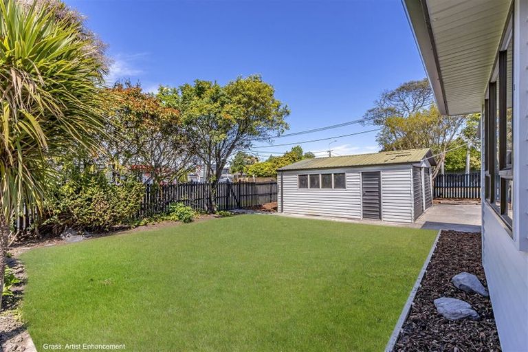 Photo of property in 152 Gayhurst Road, Dallington, Christchurch, 8061