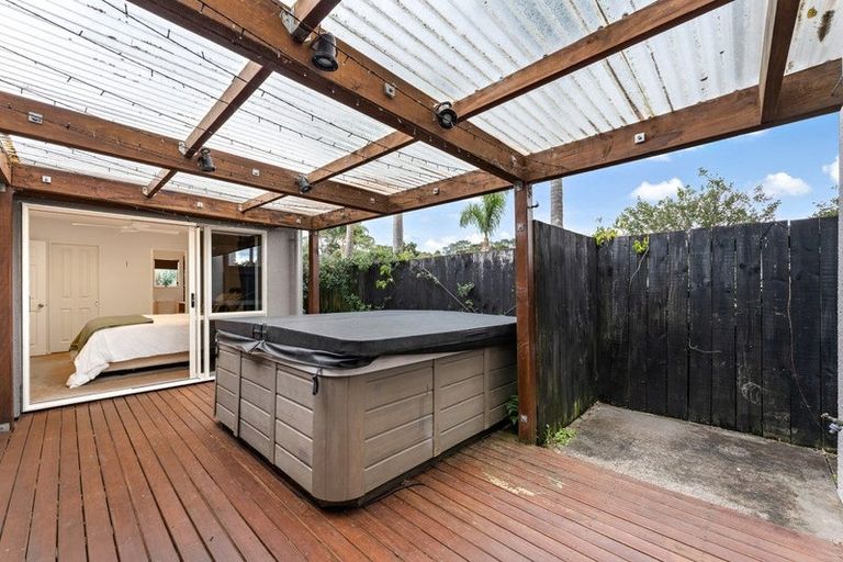 Photo of property in 35 Cloverfields Drive, Waimauku, 0812