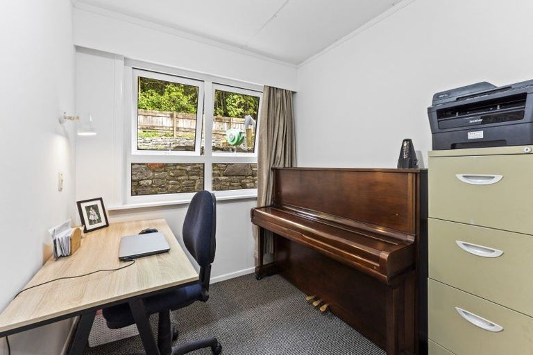 Photo of property in 24 Jocelyn Crescent, Pinehaven, Upper Hutt, 5019