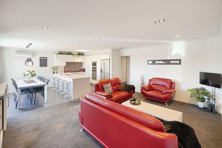 Photo of property in 42 Mokihi Gardens, Hillmorton, Christchurch, 8024