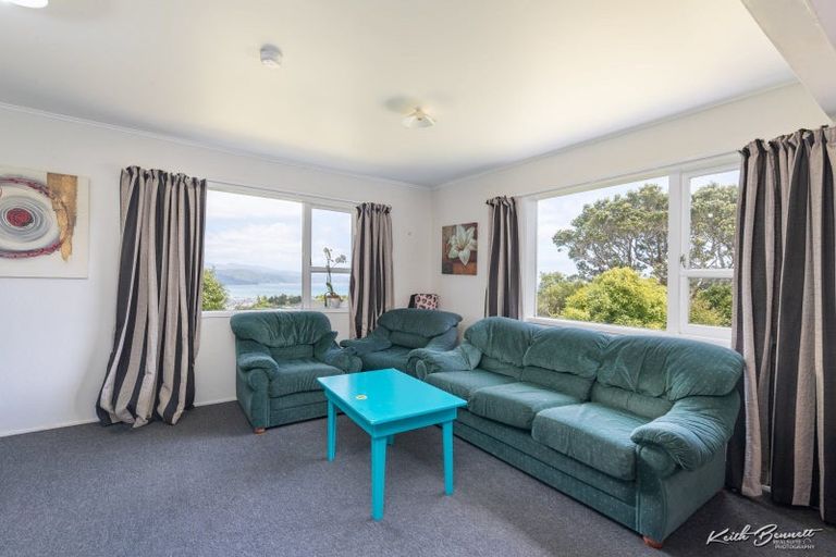 Photo of property in 39 Oakleigh Street, Maungaraki, Lower Hutt, 5010