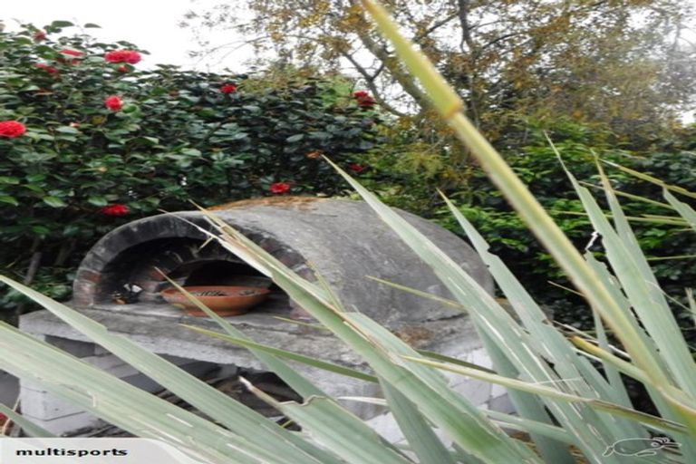 Photo of property in 93 Kotuku Crescent, Woolston, Christchurch, 8023