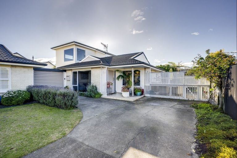 Photo of property in 3/30 Meeanee Quay, Westshore, Napier, 4110