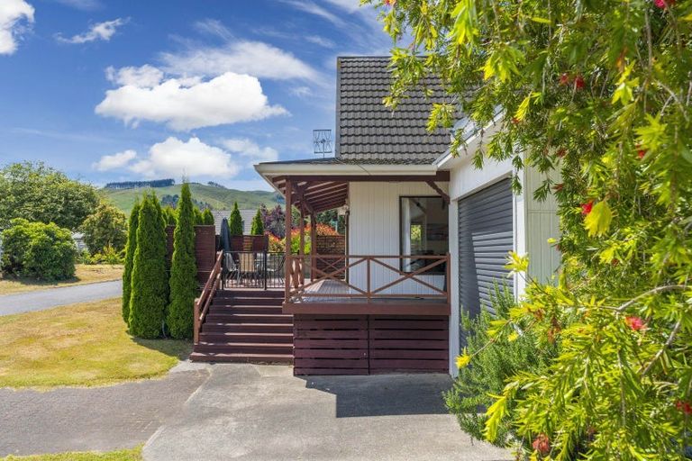 Photo of property in 62 Kinloch Road, Kinloch, Taupo, 3377