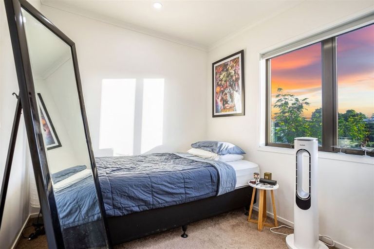 Photo of property in 1a Makora Road, Massey, Auckland, 0614