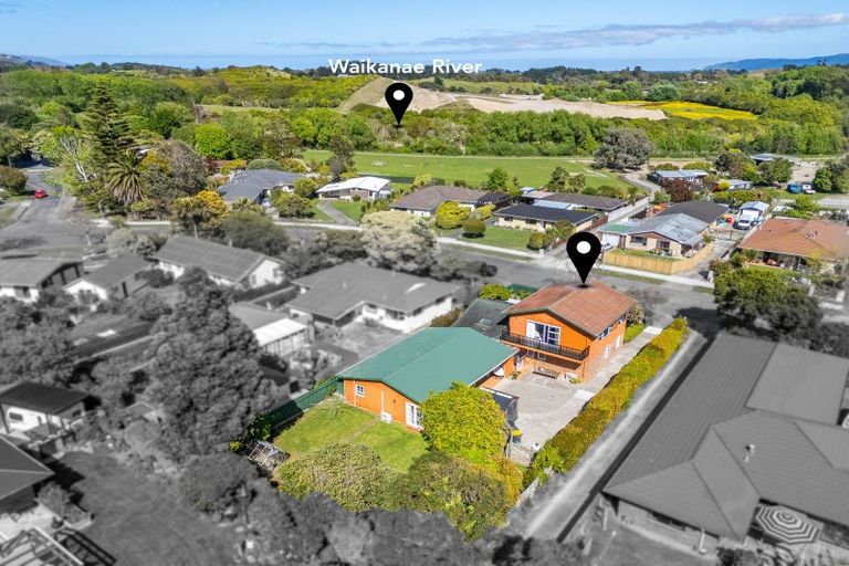 Photo of property in 10 Nimmo Avenue, Waikanae, 5036
