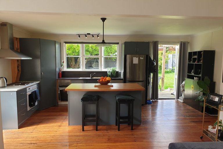 Photo of property in 25 Gaine Street, New Plymouth, 4310