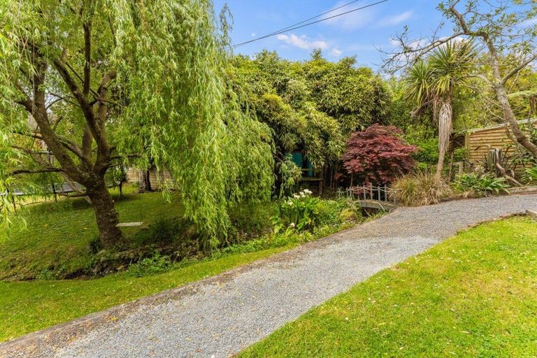Photo of property in 24 Jocelyn Crescent, Pinehaven, Upper Hutt, 5019