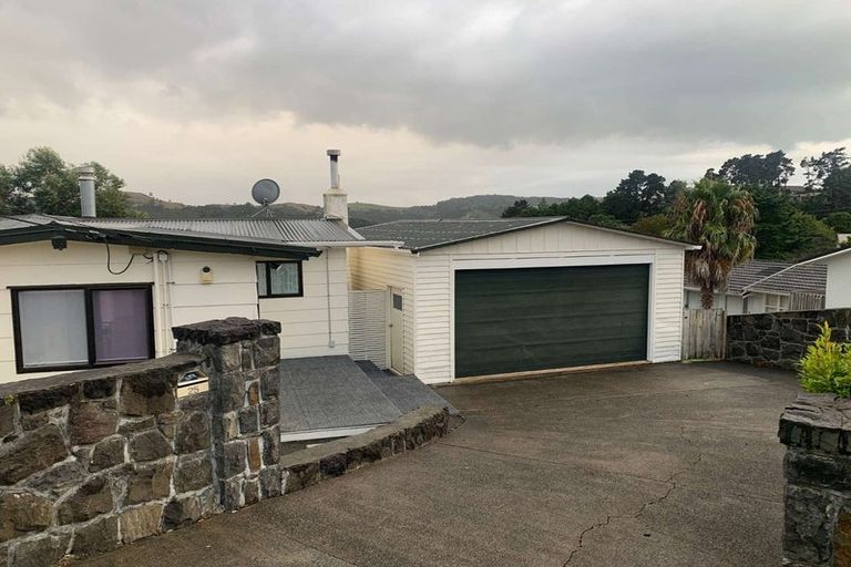 Photo of property in 25 Hillcrest Road, Hatfields Beach, Orewa, 0931