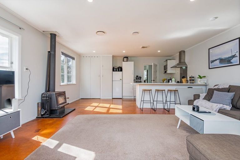 Photo of property in 32 Tweed Street, Roslyn, Palmerston North, 4414