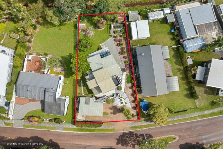 Photo of property in 16 Mount Avenue, Pauanui, Hikuai, 3579
