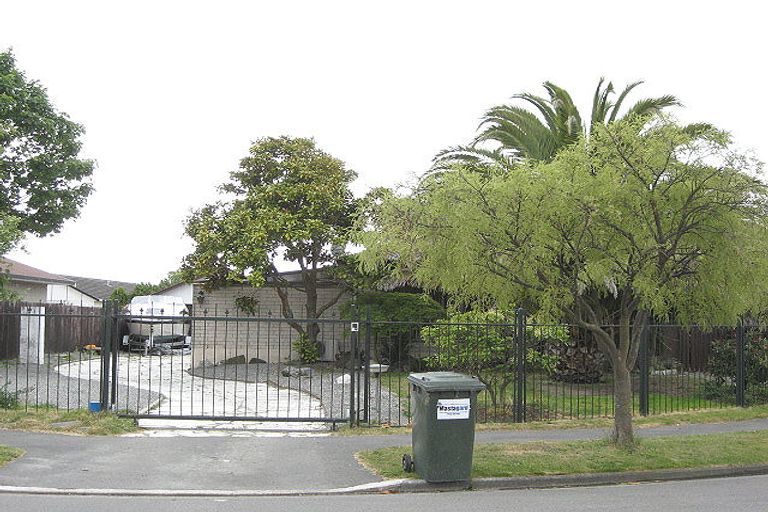 Photo of property in 21 Branksome Place, Parklands, Christchurch, 8083