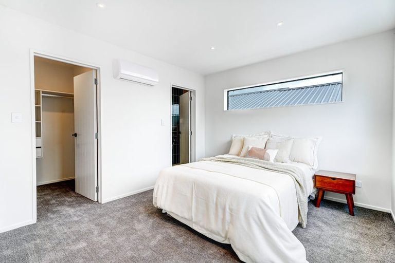 Photo of property in 2c Tiri View Place, Waiake, Auckland, 0630