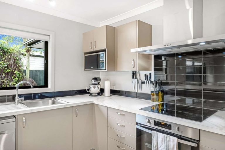 Photo of property in 34 Dahlstrom Grove, Kelvin Grove, Palmerston North, 4414