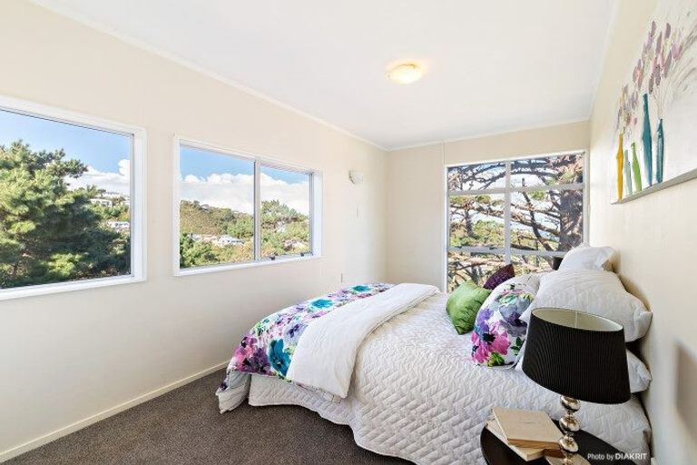 Photo of property in 31 Arun Crescent, Southgate, Wellington, 6023