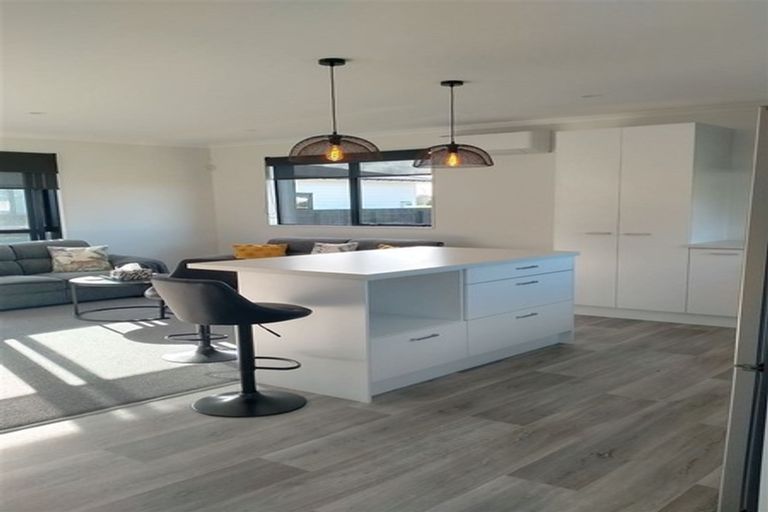 Photo of property in 52 Shoemaker Road, Waipu, 0510