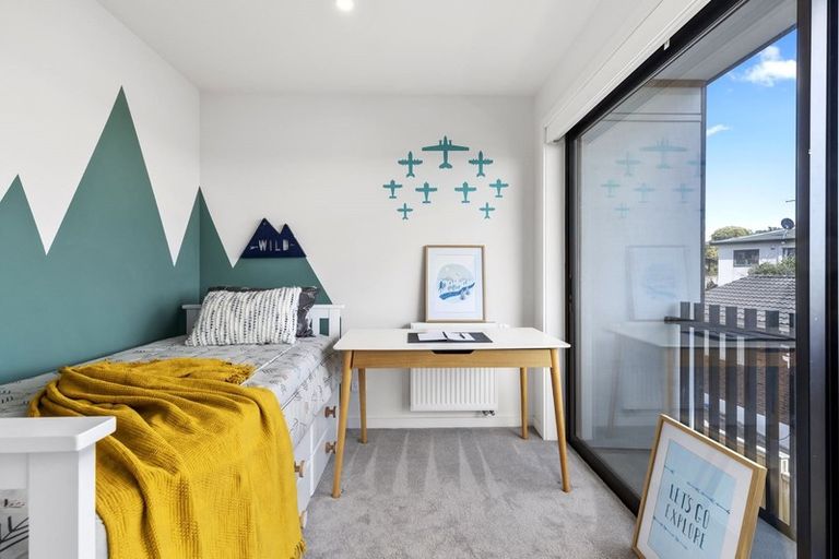 Photo of property in 58c Potter Avenue, Northcote, Auckland, 0627