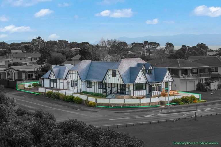 Photo of property in 81 Kiwi Esplanade, Mangere Bridge, Auckland, 2022
