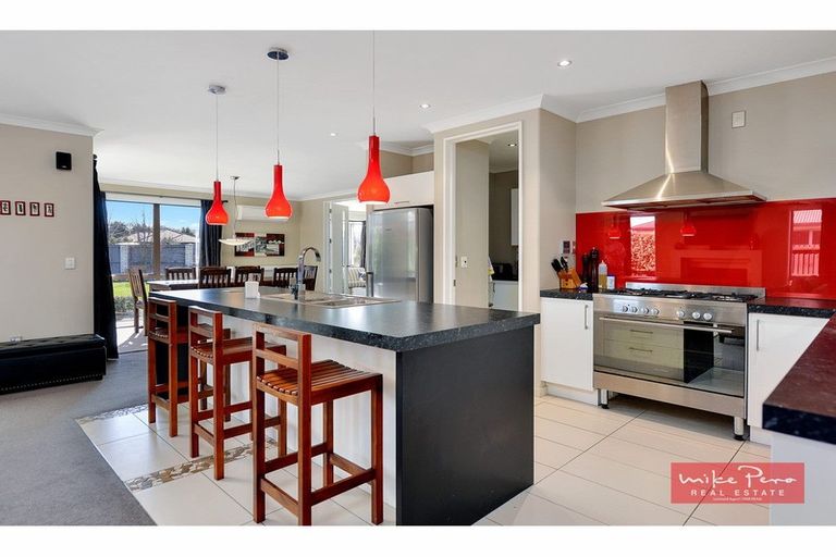 Photo of property in 31 Acacia Avenue, Rangiora, 7400