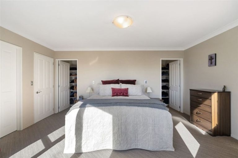 Photo of property in 6 Heacham Lane, Harewood, Christchurch, 8051